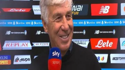 “成都盛大举办“品味赛事盛况，探寻中华美食”活动”